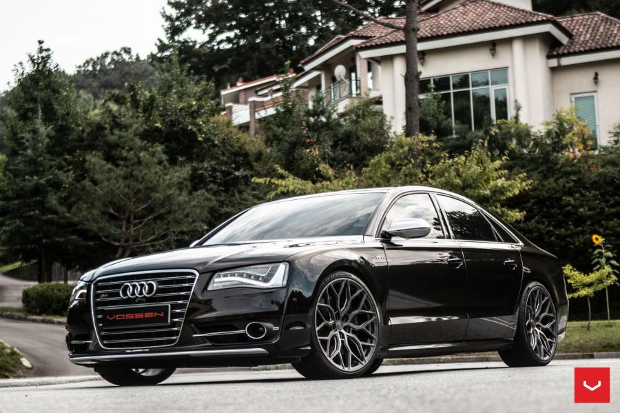  Audi S8 on Vossen Wheels (HF-2) 2018 года  (фото 7 из 9)